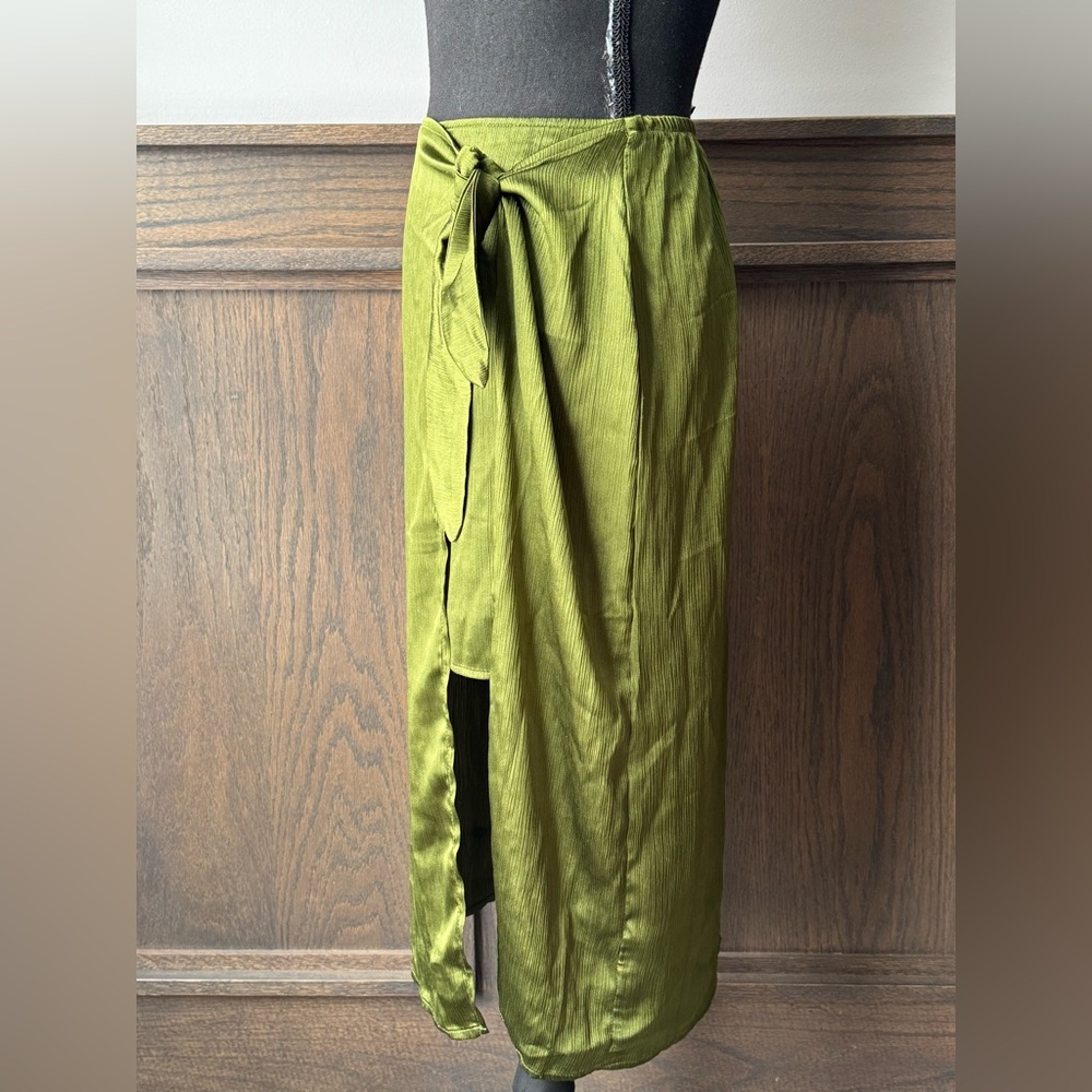 Ro & De capsule collection tie waist wrap Green Skirt NWT Small - Picture 3 of 7